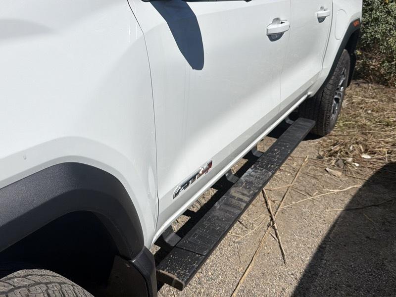 GMC Canyon AT4 Crew Cab 4WD 2024