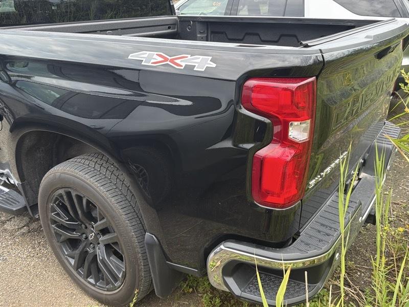 Chevrolet Silverado 1500 LTZ Crew Cab 4WD 2024