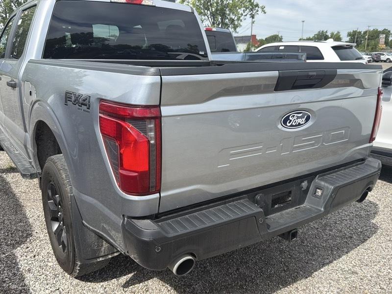 Ford F-150 STX SuperCrew 4WD 2024