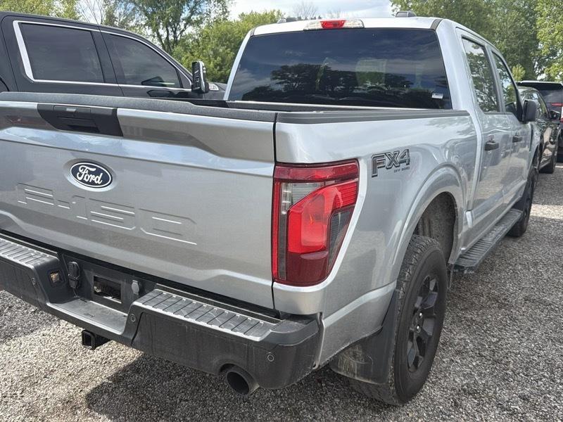 Ford F-150 STX SuperCrew 4WD 2024