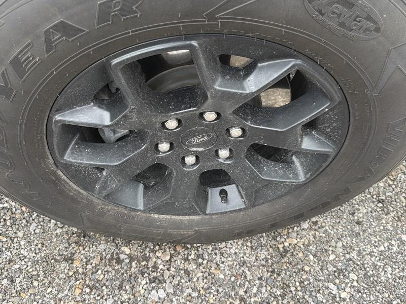 Ford F-150 STX SuperCrew 4WD 2024