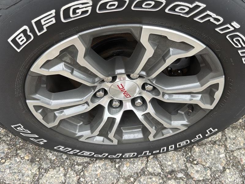 GMC Sierra 1500 SLE Crew Cab Short Box 4WD 2020