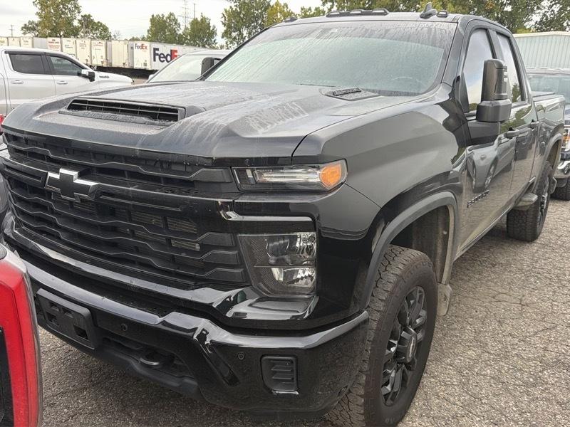 2025 Chevrolet Silverado 2500HD Custom Double Cab Long Box 4WD