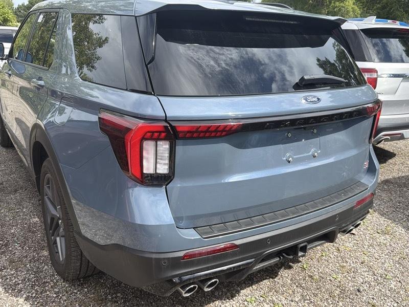 Ford Explorer  2025