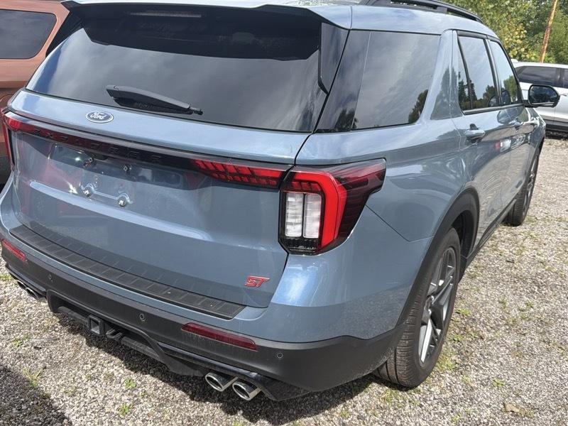Ford Explorer  2025