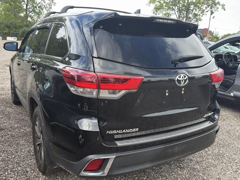 Toyota Highlander XLE AWD V6 2019