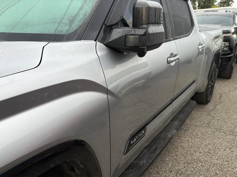 Toyota Tundra Platinum CrewMax 4WD Long Bed 2022