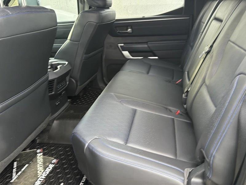 Toyota Tundra Platinum CrewMax 4WD Long Bed 2022