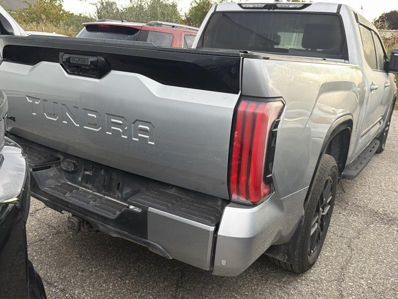 Toyota Tundra Platinum CrewMax 4WD Long Bed 2022