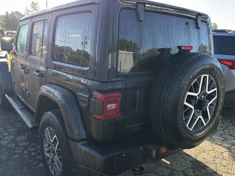 Jeep Wrangler Sahara 2025
