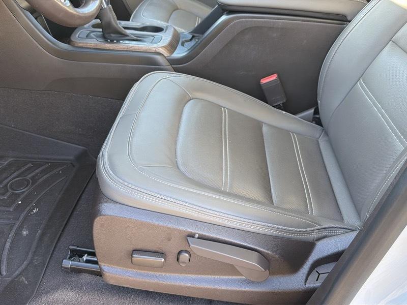 GMC Canyon Denali Crew Cab Long Box 4WD 2022