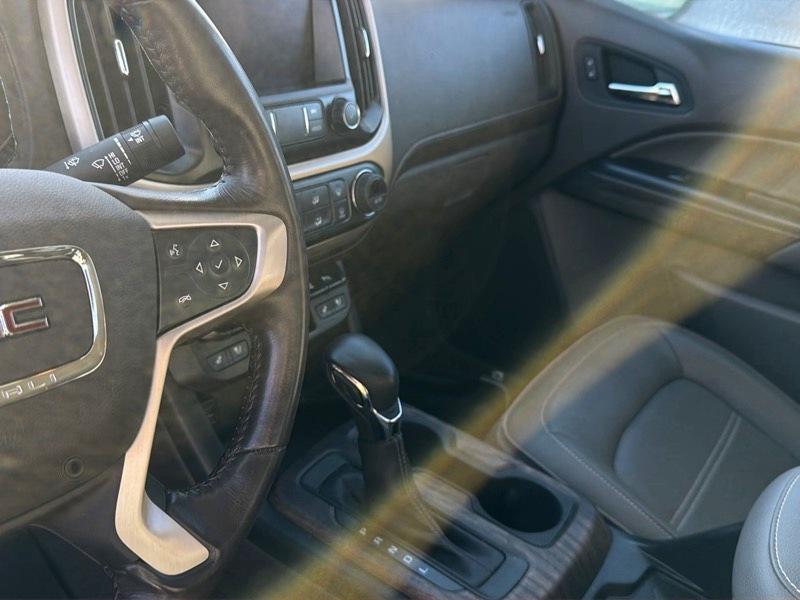 GMC Canyon Denali Crew Cab Long Box 4WD 2022