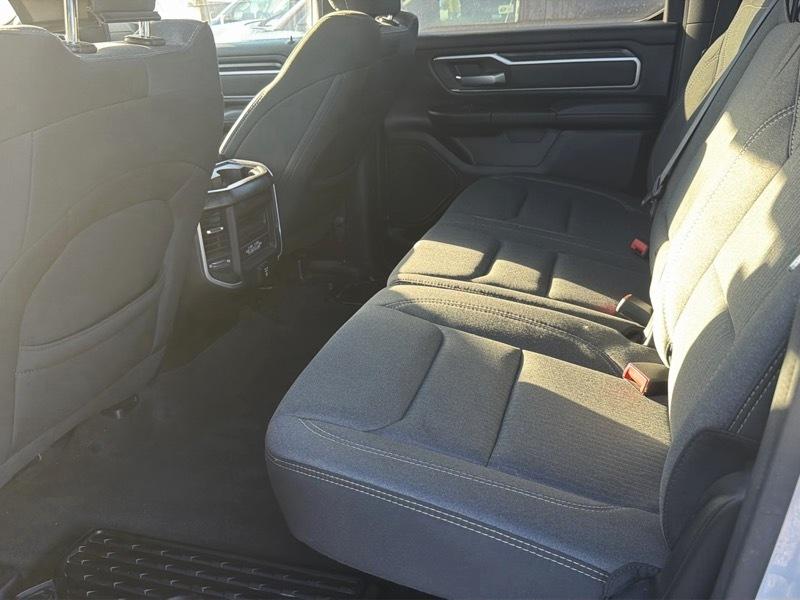 RAM 1500 Big Horn Crew Cab SWB 4WD 2022