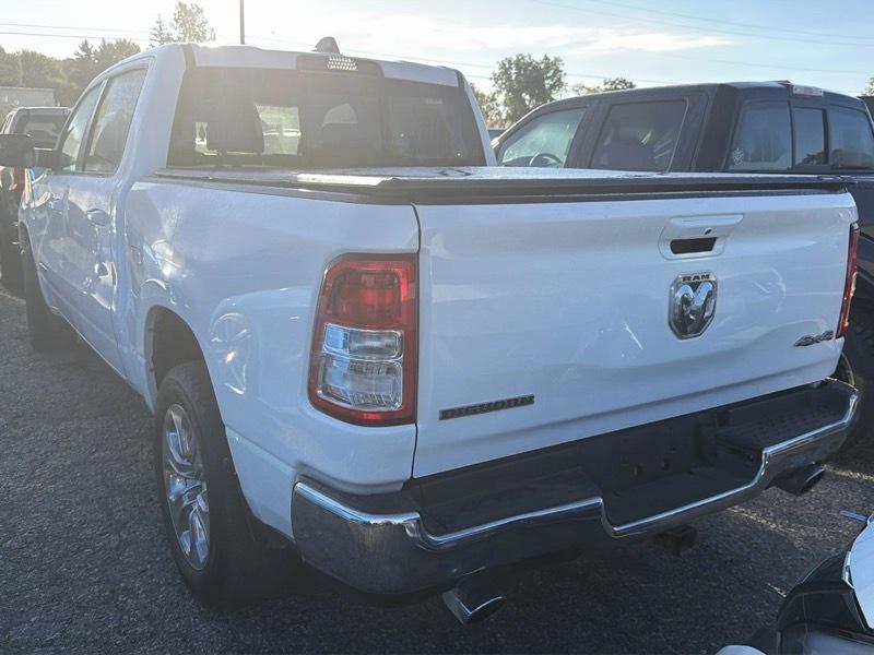 RAM 1500 Big Horn Crew Cab SWB 4WD 2022