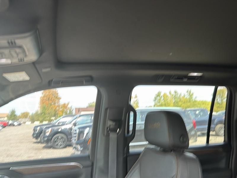 Chevrolet Suburban High Country 4WD 2023