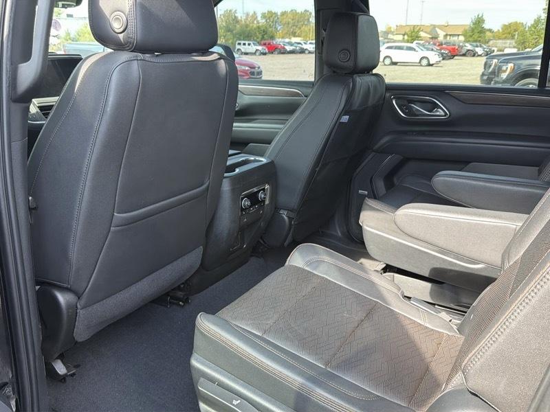 Chevrolet Suburban High Country 4WD 2023
