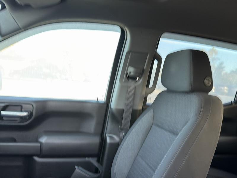 Chevrolet Silverado 1500 Custom Crew Cab 4WD 2022