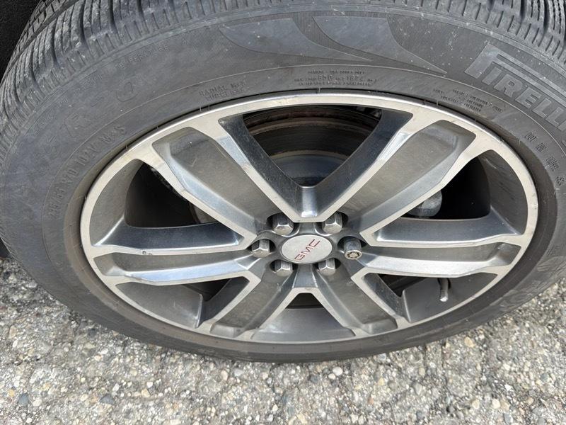 GMC Acadia Denali AWD 2018