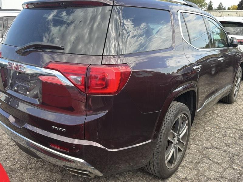GMC Acadia Denali AWD 2018