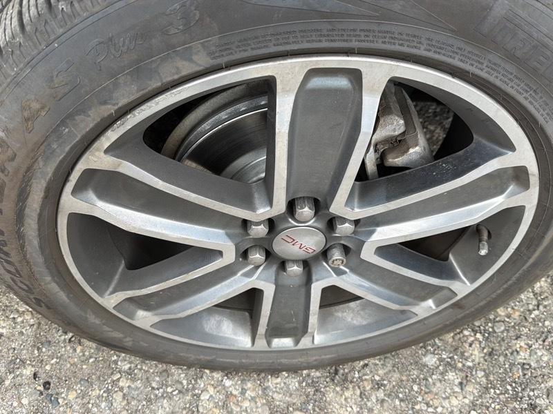 GMC Acadia Denali AWD 2018