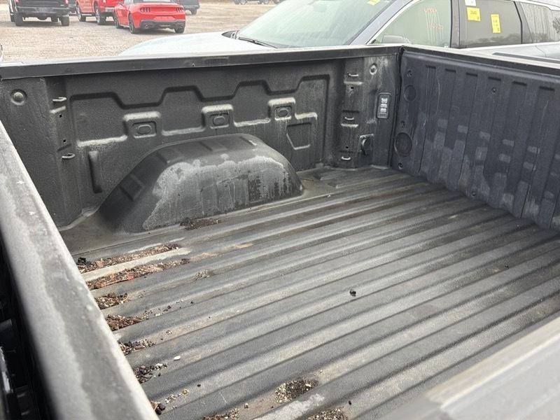 Chevrolet Silverado 1500 High Country Crew Cab 4WD 2024