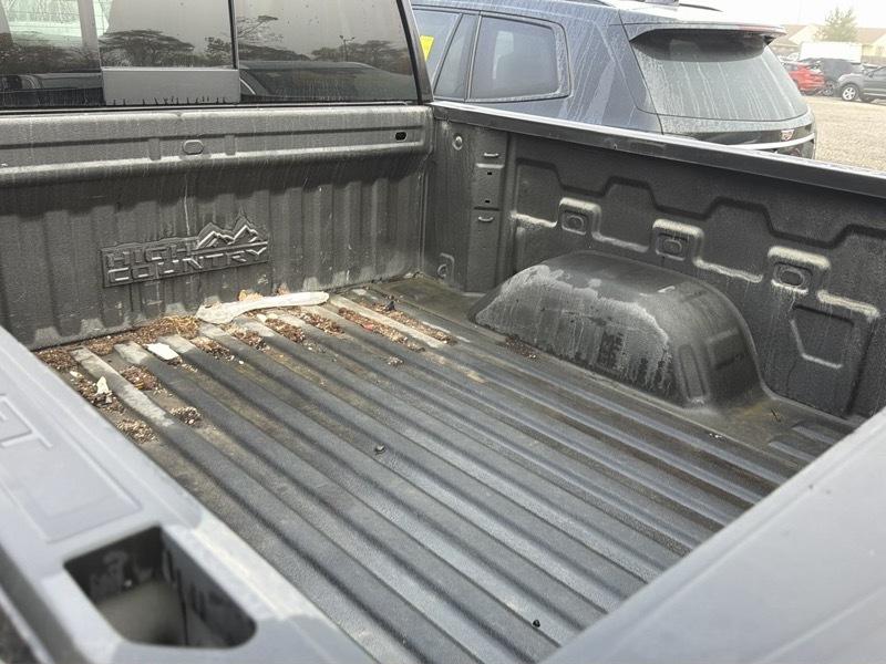 Chevrolet Silverado 1500 High Country Crew Cab 4WD 2024