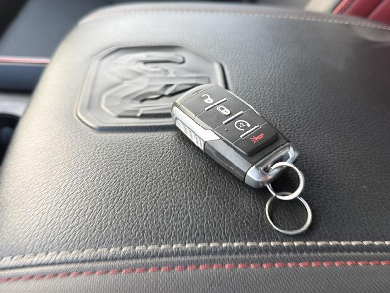 RAM 1500 Rebel Crew Cab SB 4WD 2026