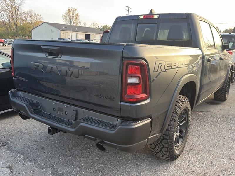 RAM 1500 Rebel Crew Cab SB 4WD 2026