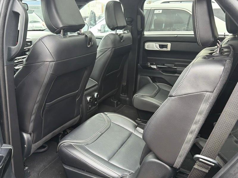 Ford Explorer  2023