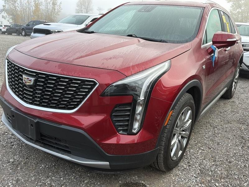 2022 Cadillac XT4 Premium Luxury AWD