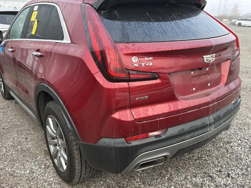 Cadillac XT4 Premium Luxury AWD 2022