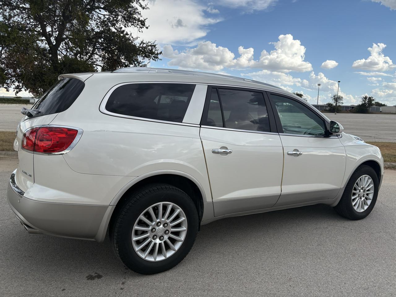 Buick Enclave Leather FWD 2012