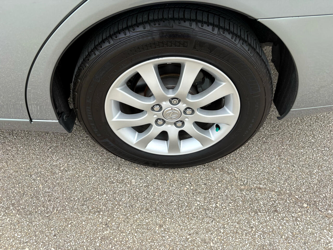 2004 Lexus ES 330 photo 8