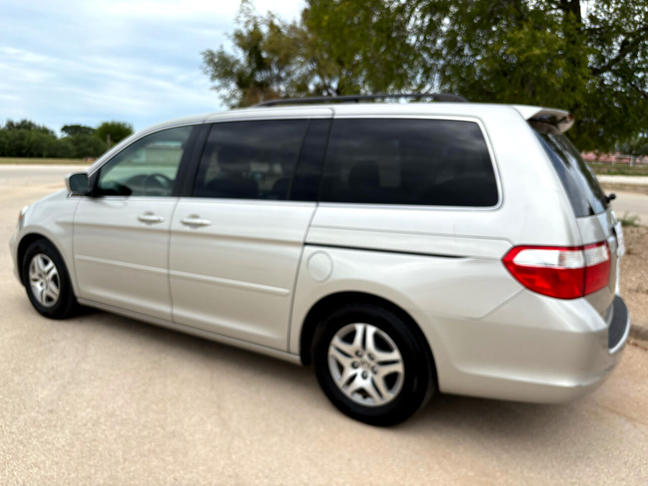 2005 Honda Odyssey EX photo 3