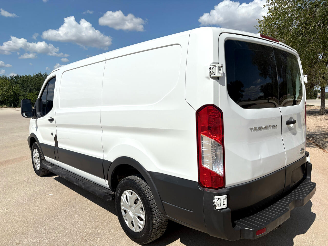2015 Ford Transit Van photo 4