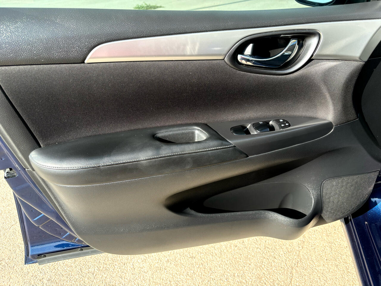 2018 Nissan Sentra S photo 10