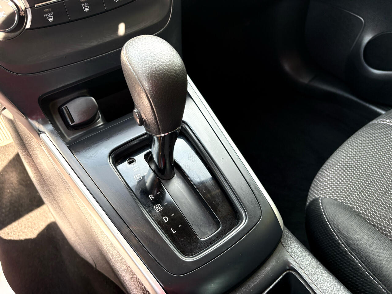 2018 Nissan Sentra S photo 20