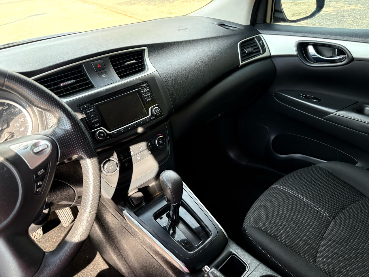 2018 Nissan Sentra S photo 22