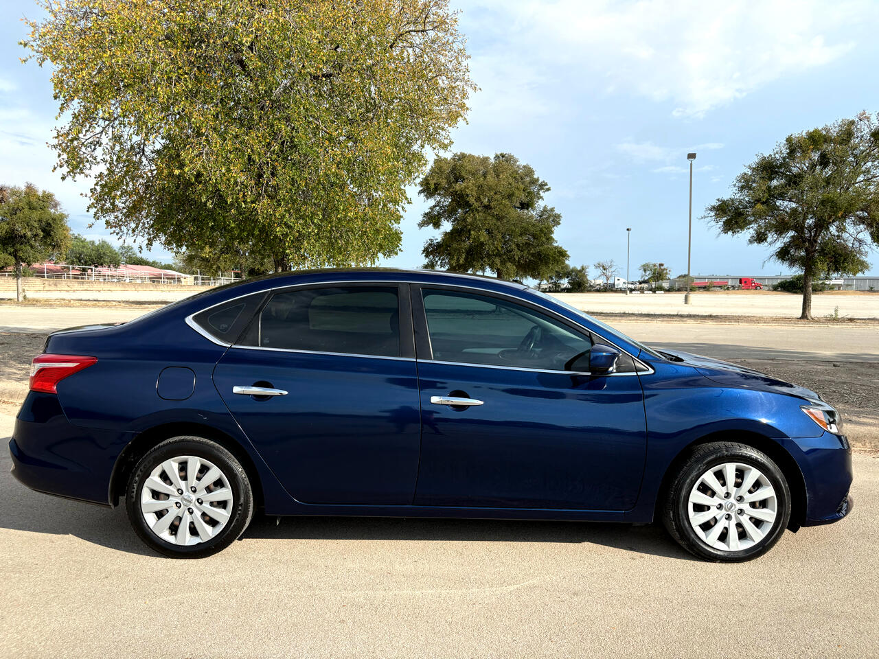 2018 Nissan Sentra S photo 31