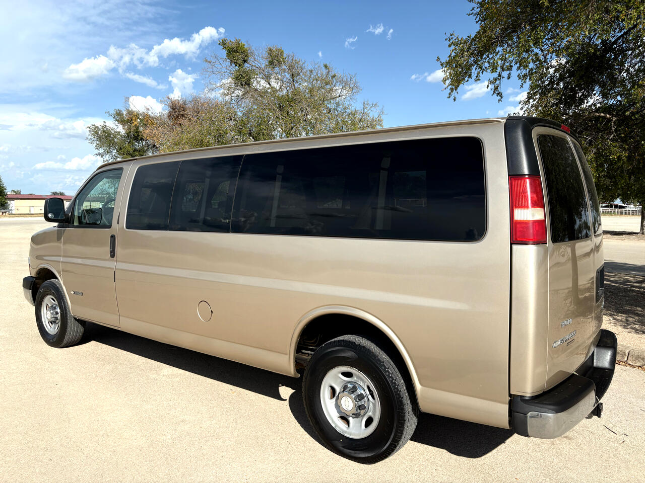 2005 Chevrolet Express 3500 photo 4