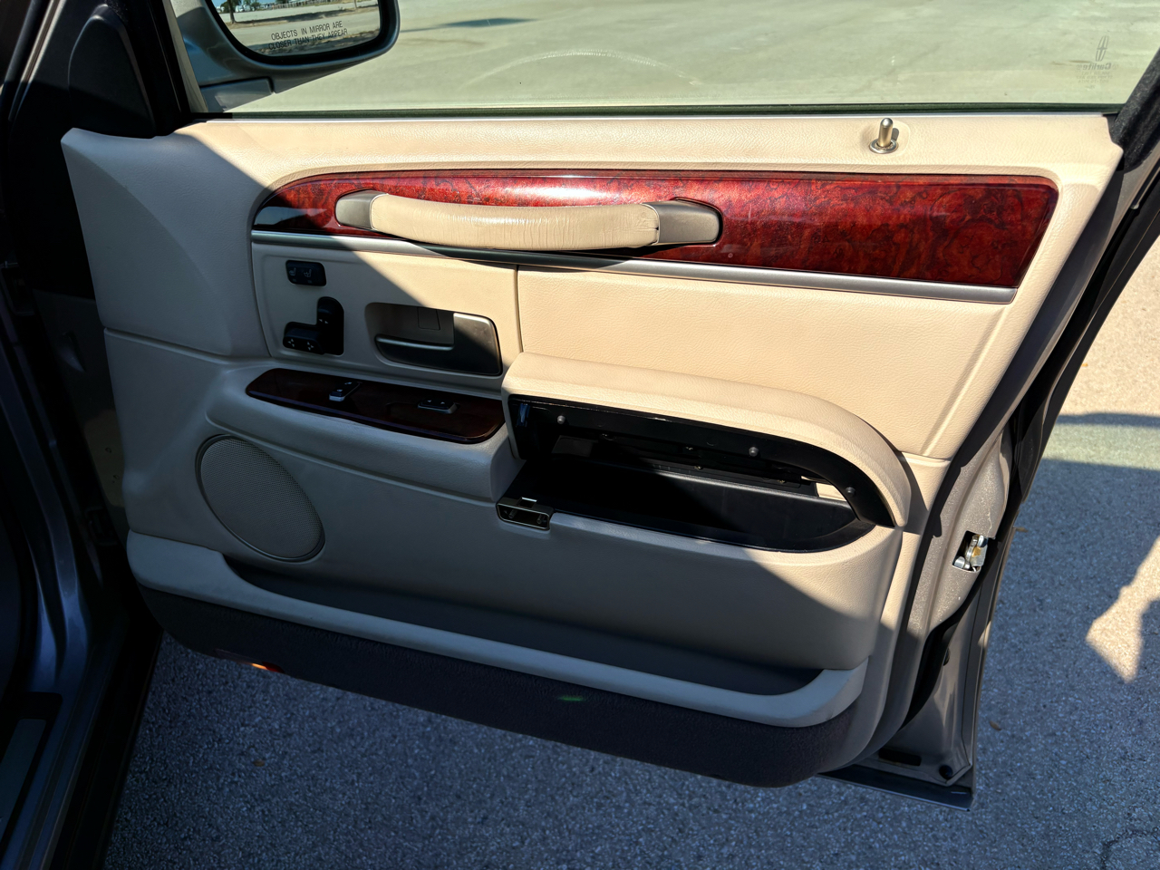 Lincoln Town Car Signature 2003 Lincoln Town Car Signature 2003