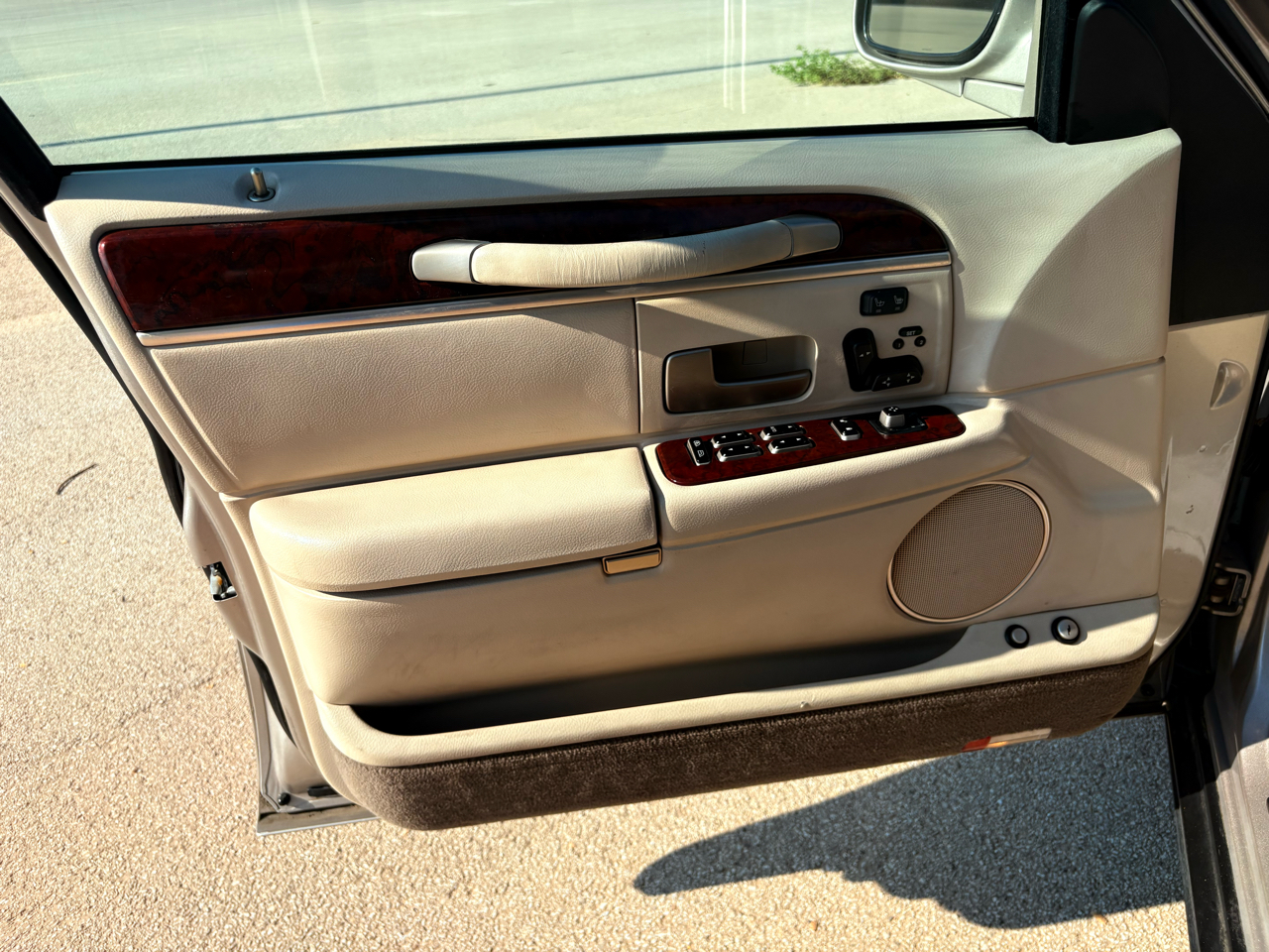 Lincoln Town Car Signature 2003 Lincoln Town Car Signature 2003