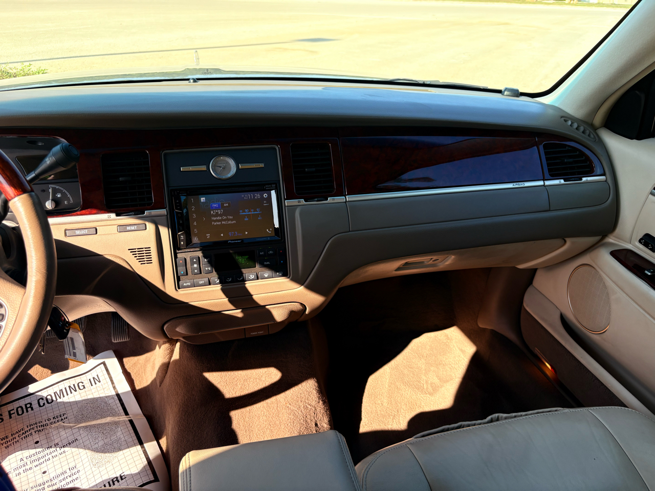 Lincoln Town Car Signature 2003 Lincoln Town Car Signature 2003