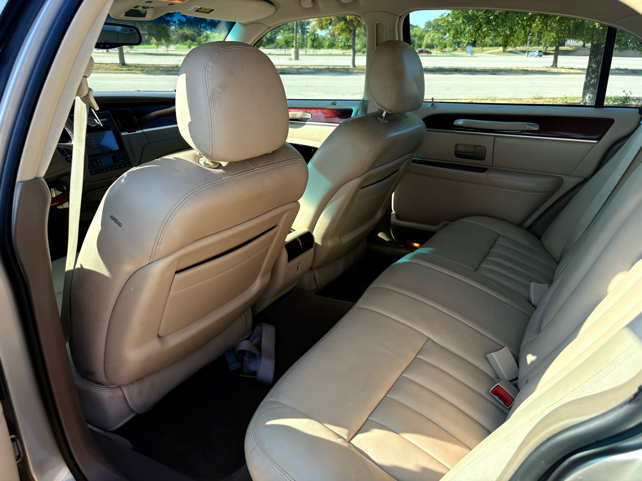 Lincoln Town Car Signature 2003 Lincoln Town Car Signature 2003