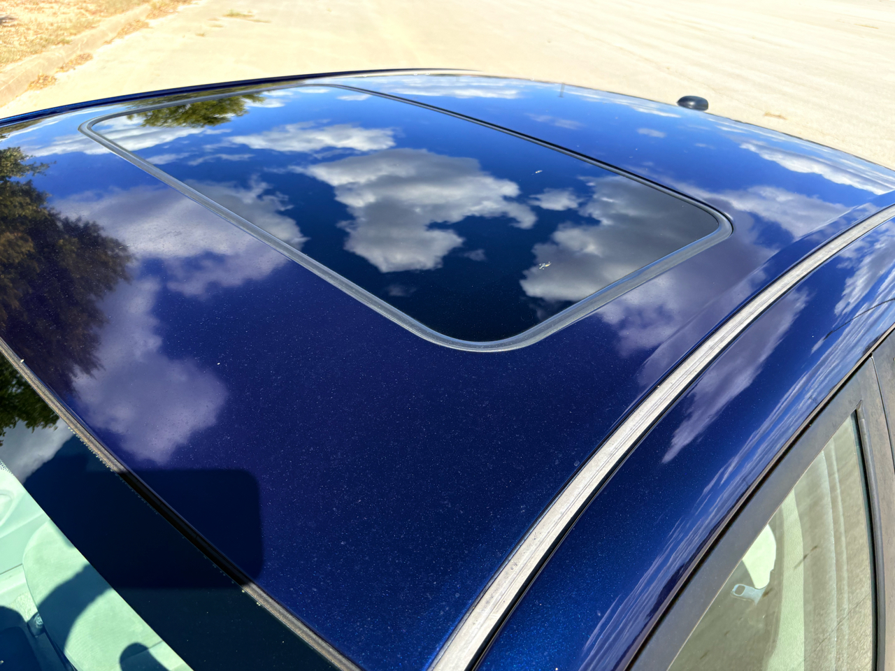 2012 Toyota Corolla LE photo 11
