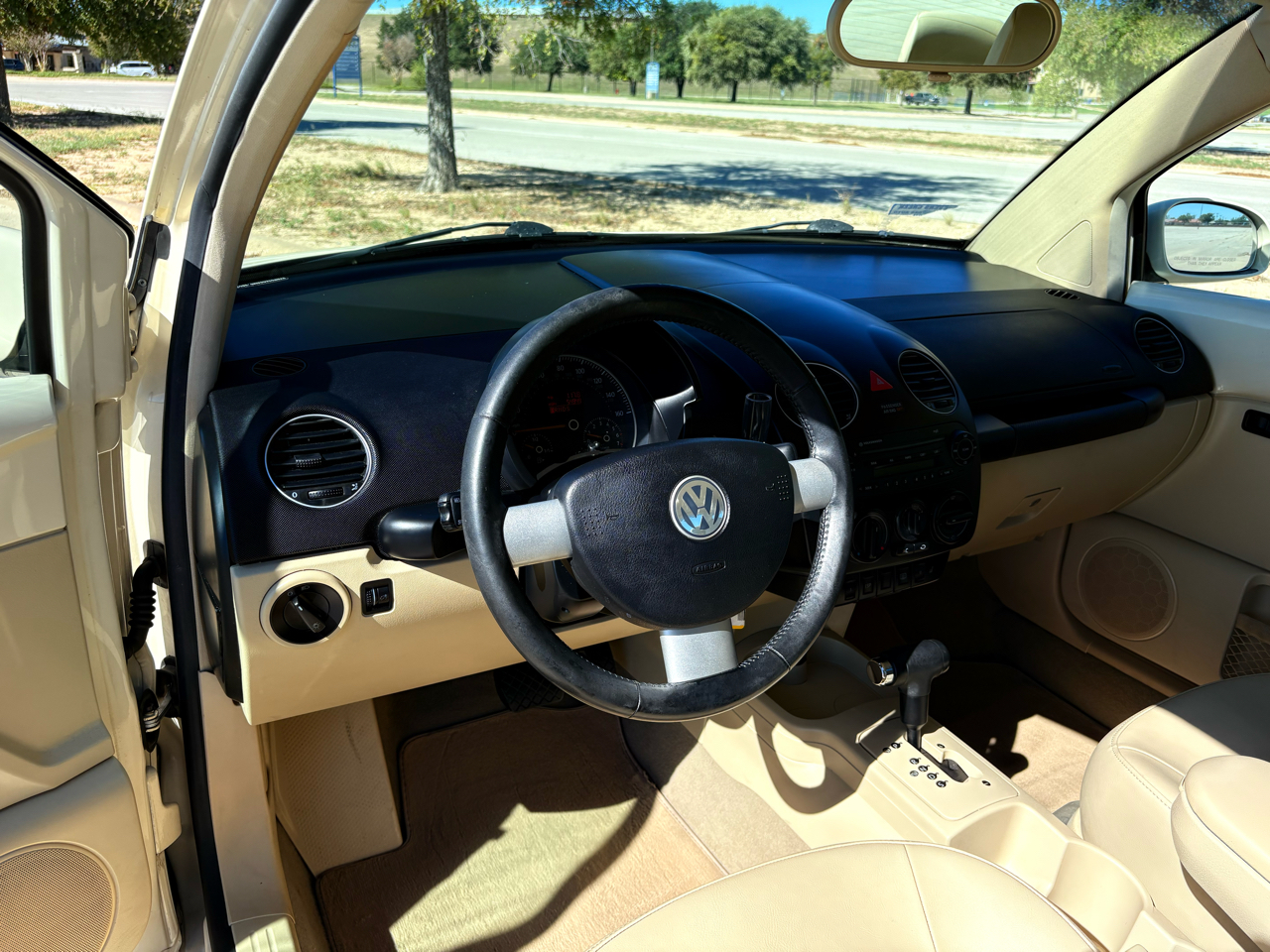 Volkswagen New Beetle 2.5L PZEV 2010 Volkswagen New Beetle 2.5L PZEV 2010