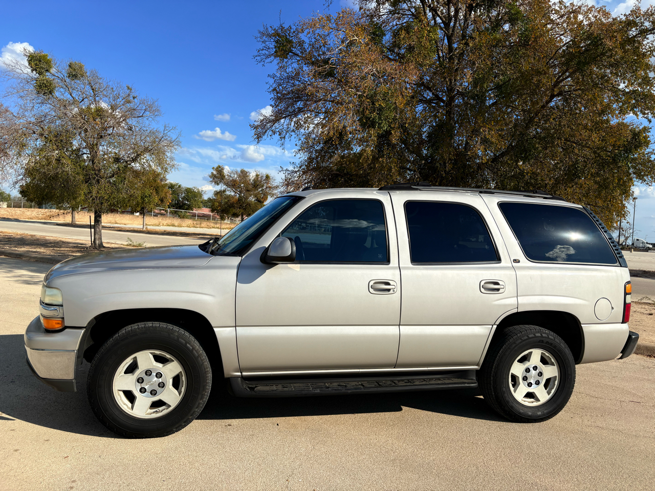 Chevrolet Tahoe 2WD 2004 Chevrolet Tahoe 2WD 2004