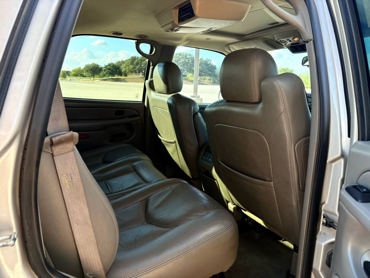 Chevrolet Tahoe 2WD 2004 Chevrolet Tahoe 2WD 2004