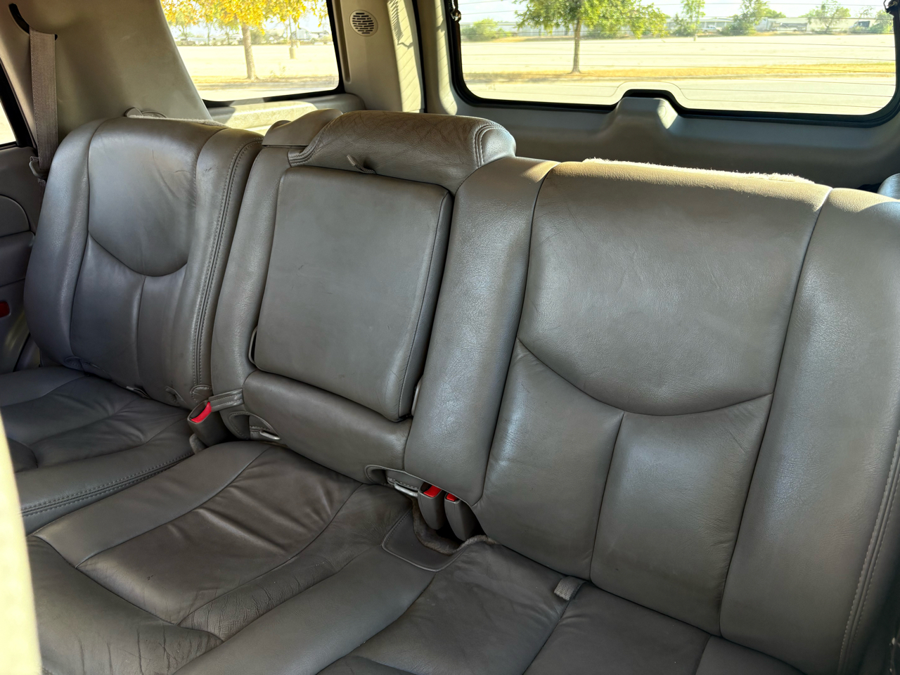 Chevrolet Tahoe 2WD 2004 Chevrolet Tahoe 2WD 2004