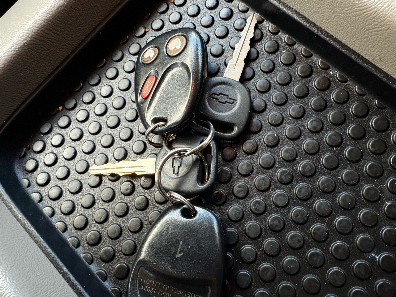 Chevrolet Tahoe 2WD 2004 Chevrolet Tahoe 2WD 2004